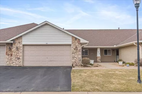 68 Crown Pointe Curv, Hudson, WI 54016