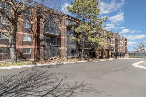 334 Cherokee Ave #401, Saint Paul, MN 55107