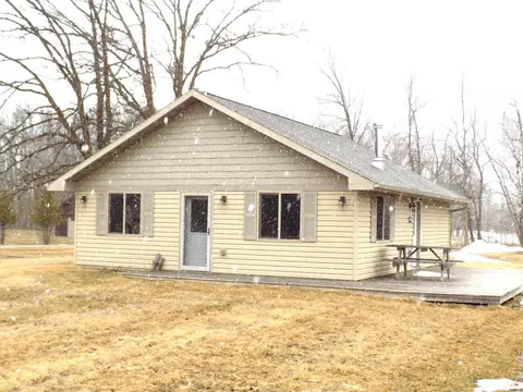 3144 NW Cottonwood Rd, Baudette, MN 56623