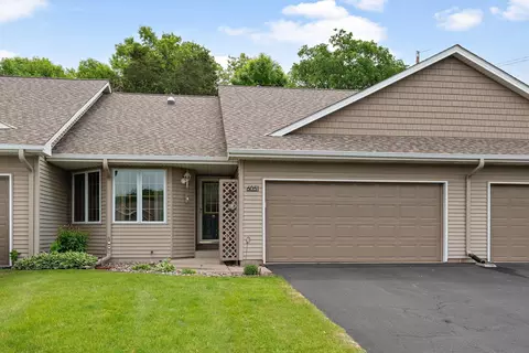 6051 Raven Ridge Ct, Rockford, MN 55373