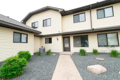 5425 Orleans Ln N #6, Plymouth, MN 55442