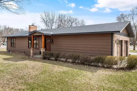 785 Madson Ave SW, Hutchinson, MN 55350