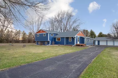 4948 SW 51st St, Owatonna, MN 55060