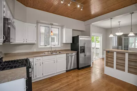 1439 Edmund Ave, Saint Paul, MN 55104