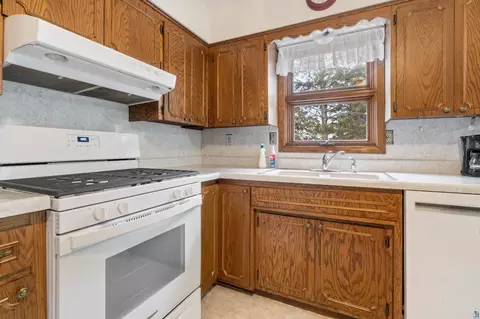 1401 Maple Grove Rd, Duluth, MN 55811 photo 8