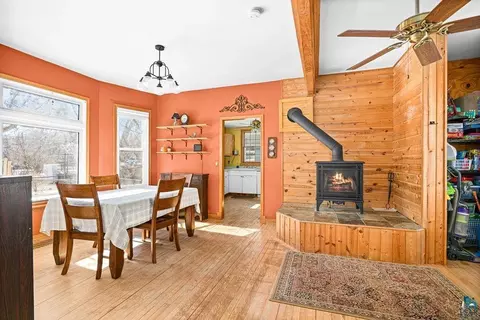 711 E 8th St, Duluth, MN 55805 photo 4