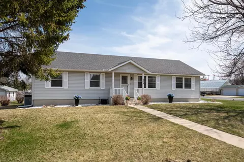 404 7th St, Goodhue, MN 55027