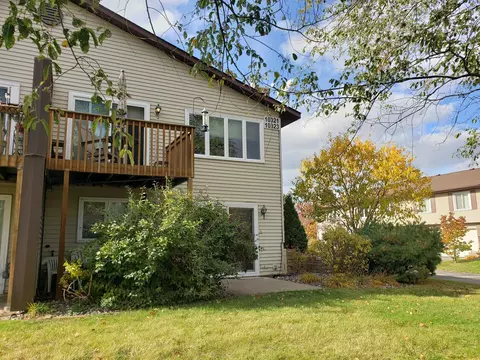 10321 Balsam Ln, Eden Prairie, MN 55347