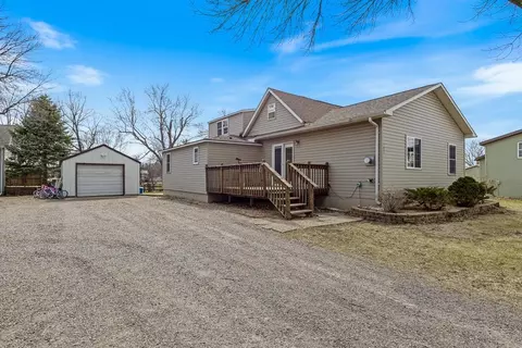 502 Superior St, Milroy, MN 56263