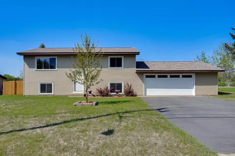 215 Prairie Rd, Monticello, MN 55362