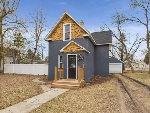 208 7th St SE, Little Falls, MN 56345