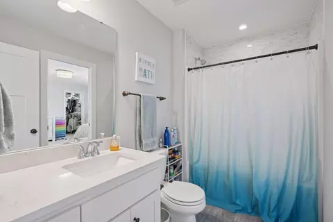 Bath - 10883 131st Ave N, Champlin, MN 55316 photo 4 of 5