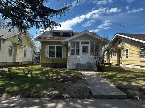 3820 Standish Ave, Minneapolis, MN 55407
