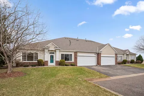 5855 Prairie Ridge Dr, Shoreview, MN 55126