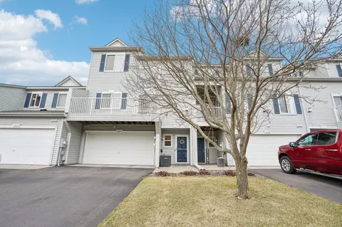 3702 Abercrombie Ln, Stillwater, MN 55082