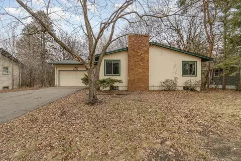 2237 Knoll Dr, Mounds View, MN 55112