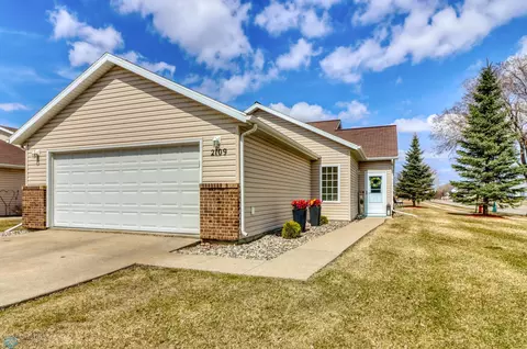 2109 57th Ave S, Fargo, ND 58104