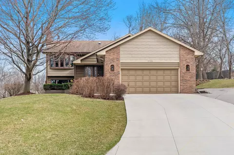 17100 Hamilton Dr, Lakeville, MN 55044