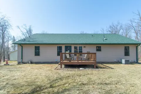 Exterior - 43326 Vision Rd, Isle, MN 56342 photo 8 of 17