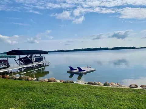 43552 W Paul Lake Dr, Perham, MN 56573