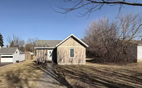 524 N 7th St, Montevideo, MN 56265