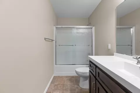 Bath - 9091 Viking St, Brainerd, MN 56401 photo 2 of 2