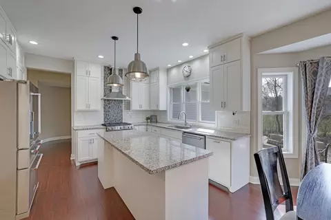 865 Bayside Ln, Mound, MN 55364