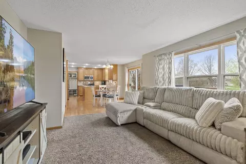 Living - 10386 34th Pl NE, Saint Michael, MN 55376 photo 4 of 4