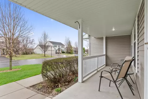 Exterior - 10386 34th Pl NE, Saint Michael, MN 55376 photo 7 of 14