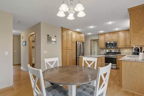 Dining - 10386 34th Pl NE, Saint Michael, MN 55376 photo 6 of 8
