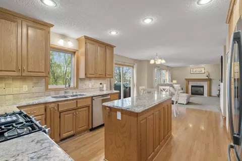 Kitchen - 10386 34th Pl NE, Saint Michael, MN 55376 photo 3 of 4