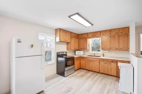 Kitchen - 65902 211th St, Darwin, MN 55324 photo 2 of 2