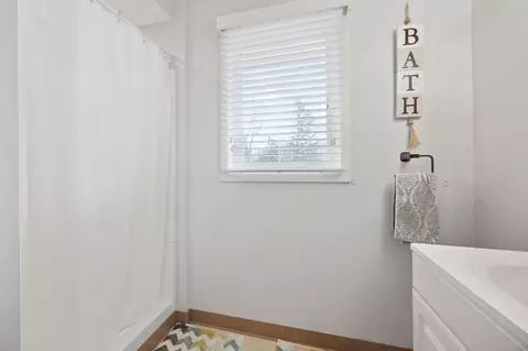 Bath - 65902 211th St, Darwin, MN 55324 photo 2 of 2