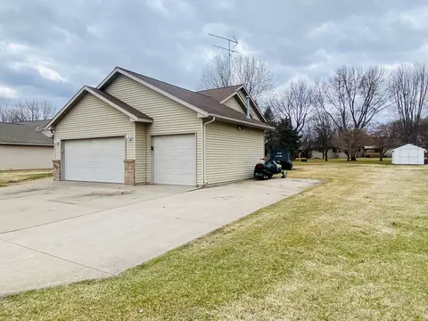 1709 Timberdoodle Dr, Saint Cloud, MN 56303 photo 2