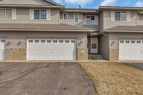 721 Independence Dr, Big Lake, MN 55309