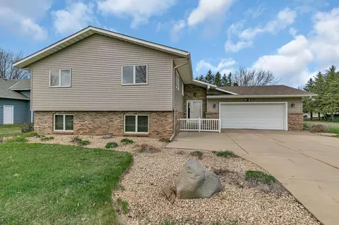 6105 18th St N, Saint Cloud, MN 56303