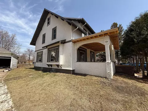 616 W 5th St, Madison, MN 56256