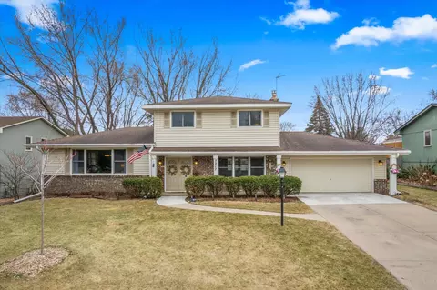 7217 Braemar Ln, Woodbury, MN 55125
