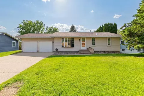 30 Brand Ave, Faribault, MN 55021