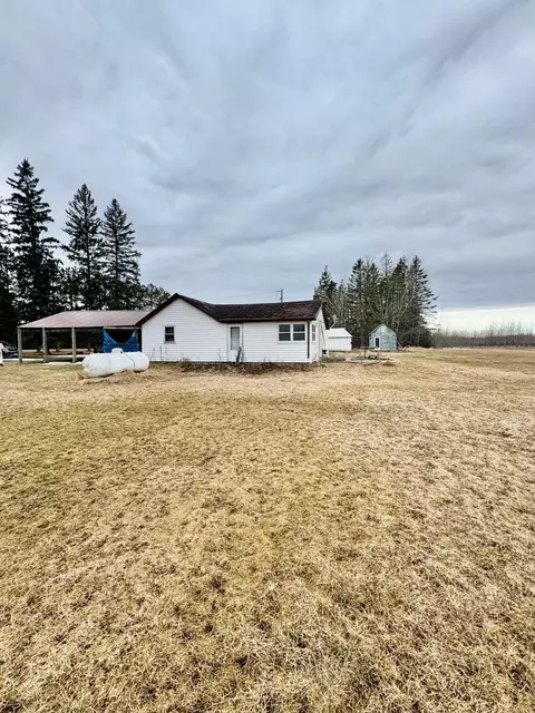 2092 39th St SE, Baudette, MN 56623