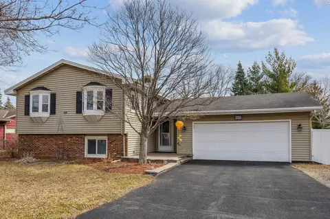 9500 Trenton Ln N, Maple Grove, MN 55369