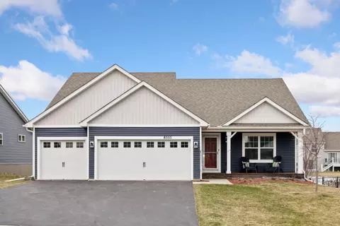 8555 Titanium Cir, Woodbury, MN 55129