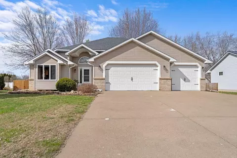 899 Winter Ct, River Falls, WI 54022