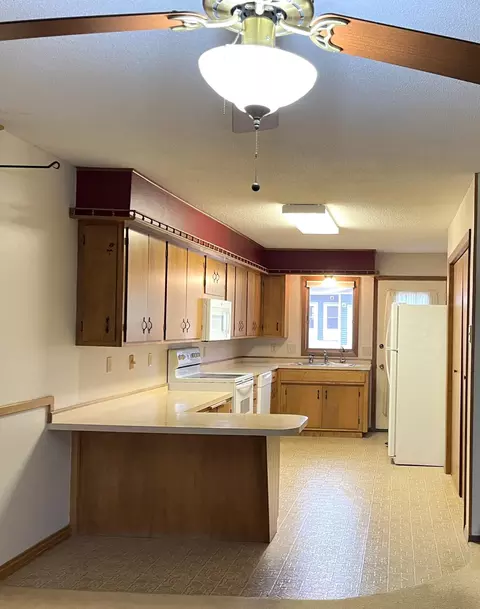 440 S 6th Ave, Windom, MN 56101 photo 18
