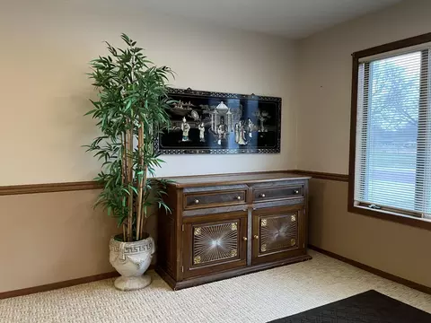 440 S 6th Ave, Windom, MN 56101 photo 2