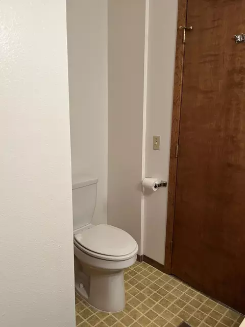 440 S 6th Ave, Windom, MN 56101 photo 7