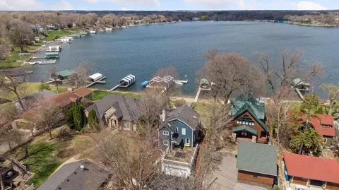 10 Woodlane St, Tonka Bay, MN 55331