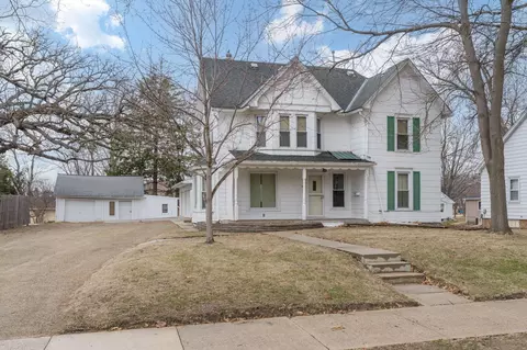 140 E University St, Owatonna, MN 55060