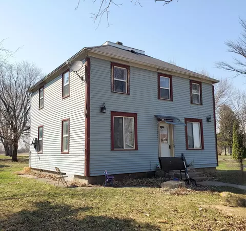 151 7th St, Walnut Grove, MN 56180