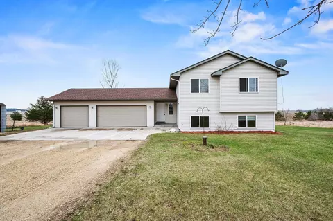1577 97th Ave, Hammond, WI 54015